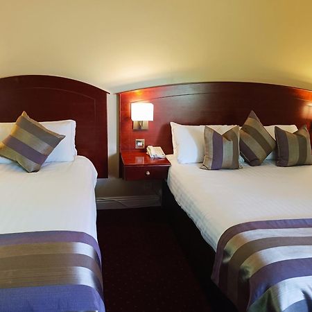 Aherlow House Hotel & Lodges Екстериор снимка