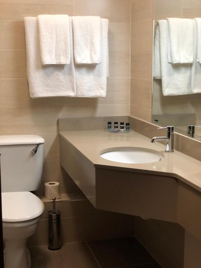 Aherlow House Hotel & Lodges Екстериор снимка