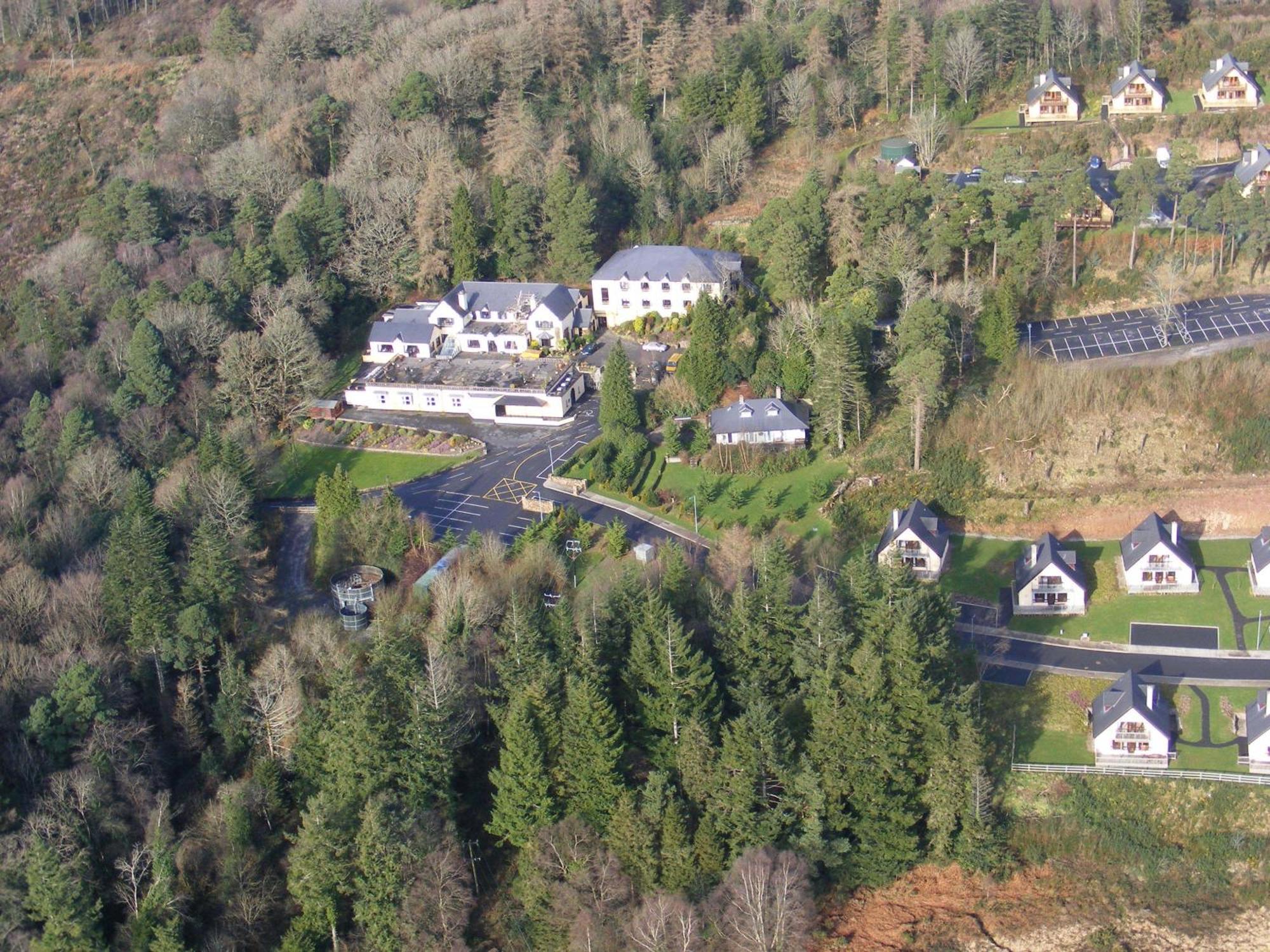 Aherlow House Hotel & Lodges Екстериор снимка