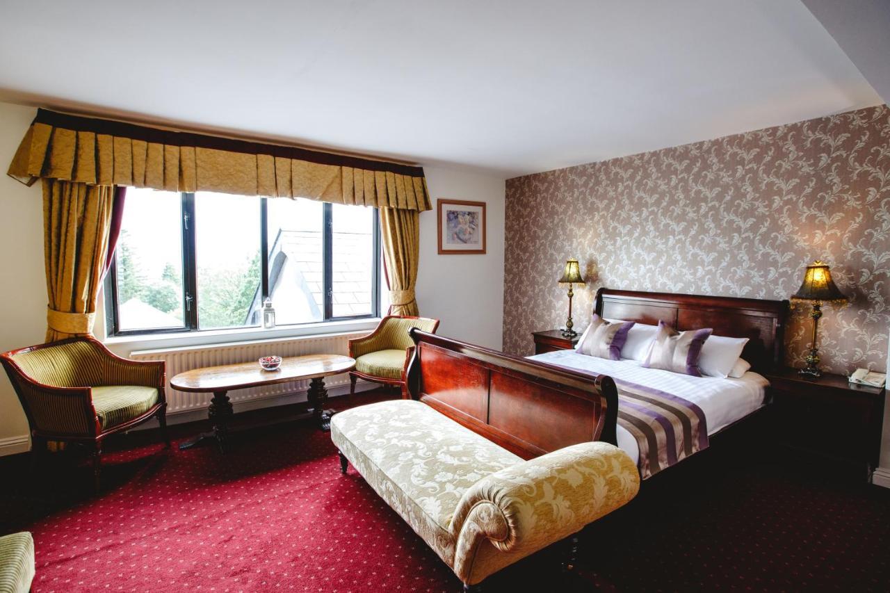 Aherlow House Hotel & Lodges Екстериор снимка