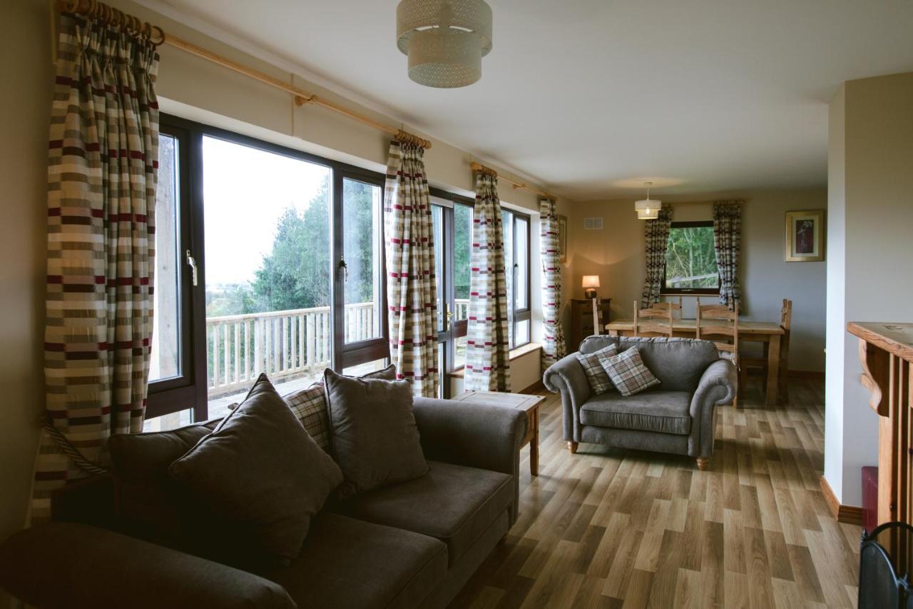 Aherlow House Hotel & Lodges Екстериор снимка