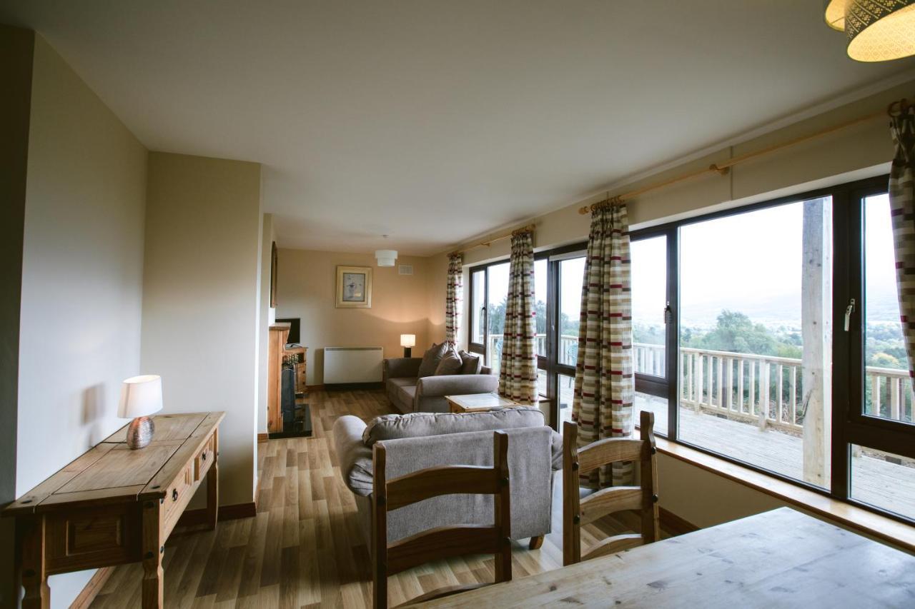 Aherlow House Hotel & Lodges Екстериор снимка